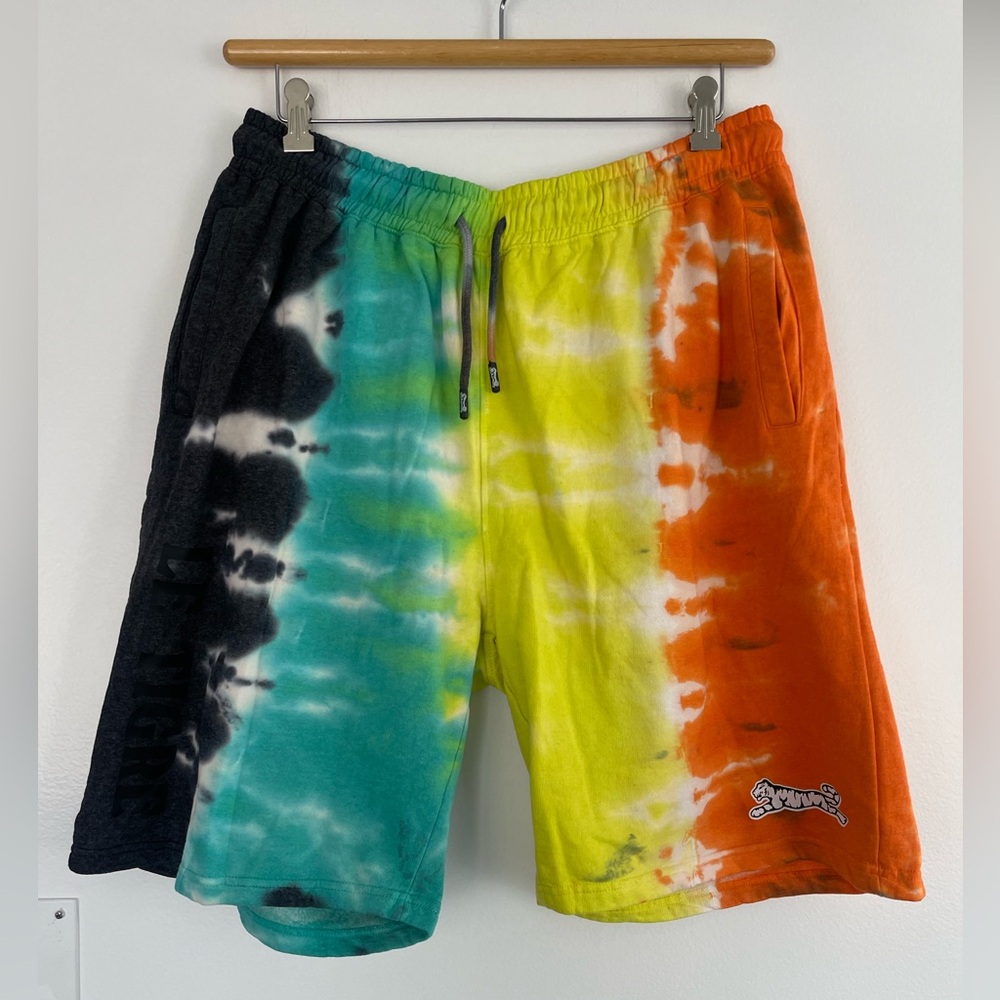 NWT Le TIGRE Multi Color Tie Dye Men’s 3X Drawstring Shorts.
